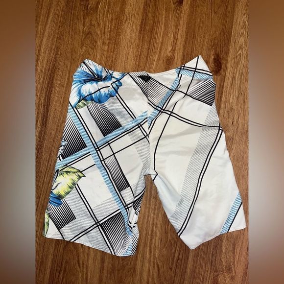 O’Neill Mens Board shorts: Size 32   - Picture 2 of 7